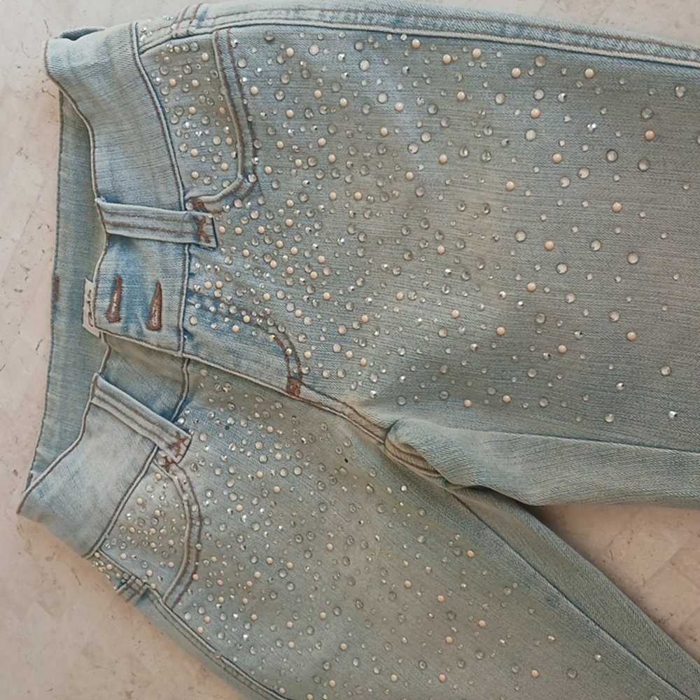 Vintage Cache denim jeans,sz O ,crystals & beads,,beautiful jeans..NEW Pair